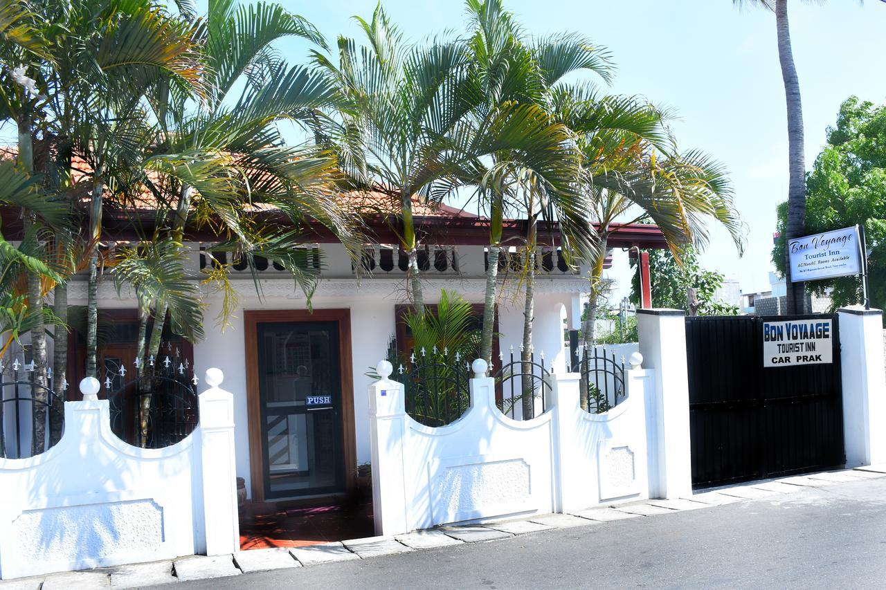 Bon Voyaage Tourist Inn Trincomalee Esterno foto